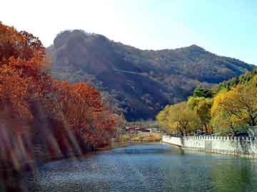 钛白粉、花岗岩与日常用品挂图区别